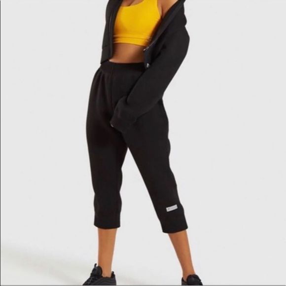 Gymshark Pants - Gymshark Ruched Cropped Joggers Small